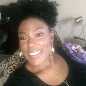 Meet your Posher, Chandra